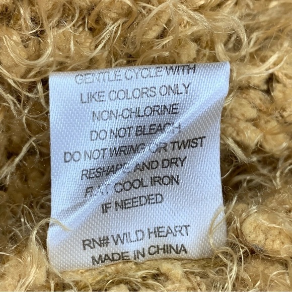 L Woven Heart Yellow Fuzzy Shrug Sweater Long Sleeve Large Stretch Open Front - Picture 7 of 7